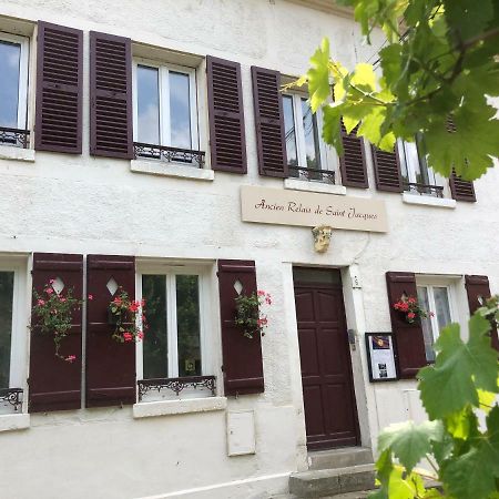 Gite Ancien Relais De Saint-Jacques La Roche-Guyon Exterior photo